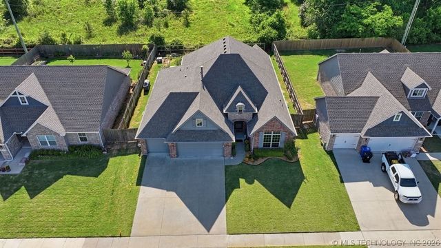 4106 S 12th Place, Broken Arrow, OK 74011