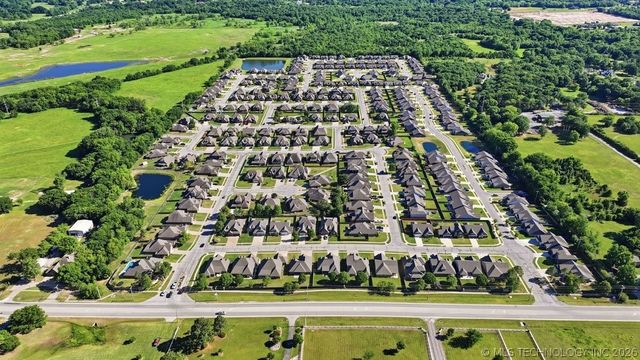 4106 S 12th Place, Broken Arrow, OK 74011