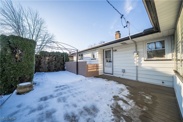 6691 Crenshaw Drive, Parma Heights, OH 44130