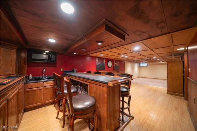 6691 Crenshaw Drive, Parma Heights, OH 44130