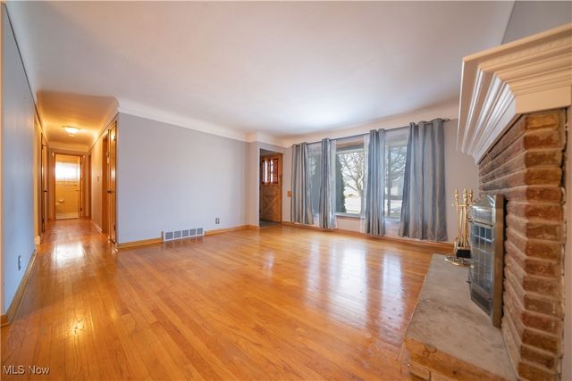 6691 Crenshaw Drive, Parma Heights, OH 44130