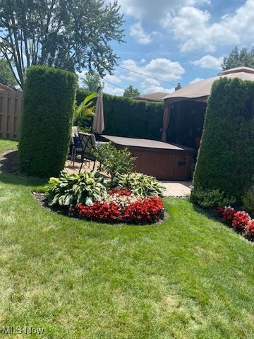 6691 Crenshaw Drive, Parma Heights, OH 44130