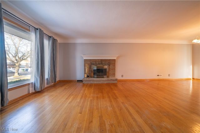 6691 Crenshaw Drive, Parma Heights, OH 44130