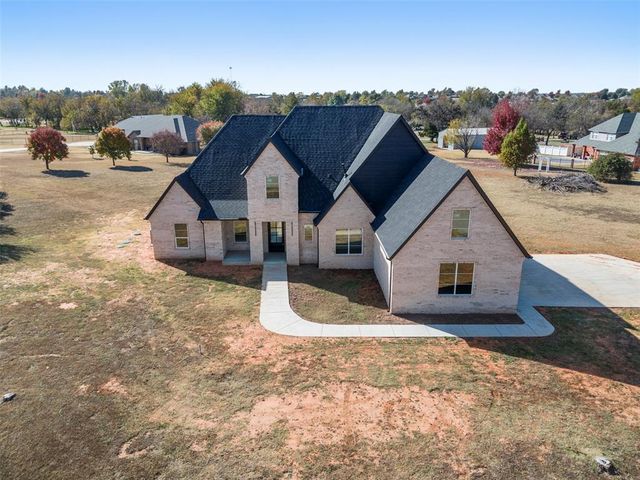 7222 Jordan Drive, Tuttle, OK 73089