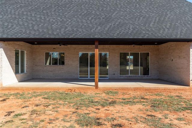 7222 Jordan Drive, Tuttle, OK 73089