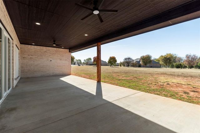 7222 Jordan Drive, Tuttle, OK 73089