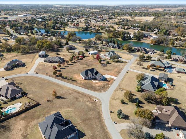 7222 Jordan Drive, Tuttle, OK 73089