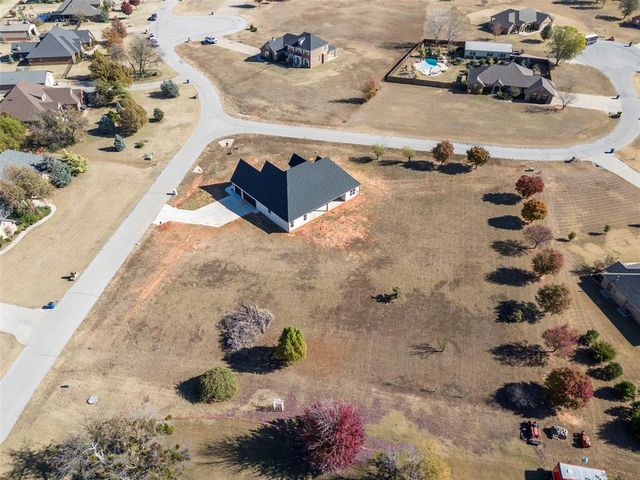 7222 Jordan Drive, Tuttle, OK 73089