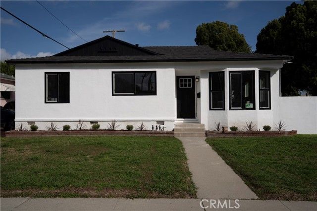 3602 Nipomo Avenue, Long Beach, CA 90808