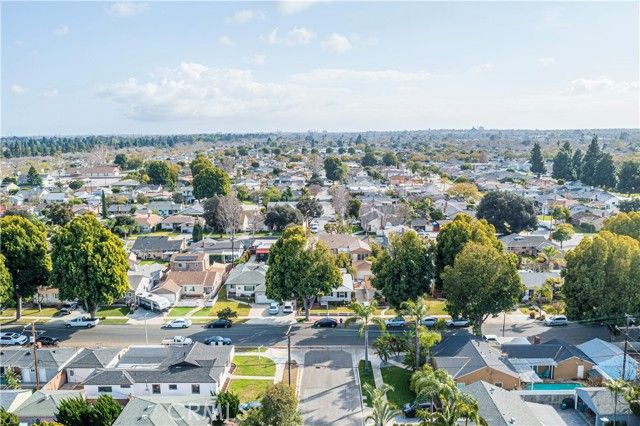 3602 Nipomo Avenue, Long Beach, CA 90808