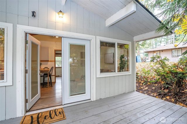 70 E Larchmont Place, Shelton, WA 98584