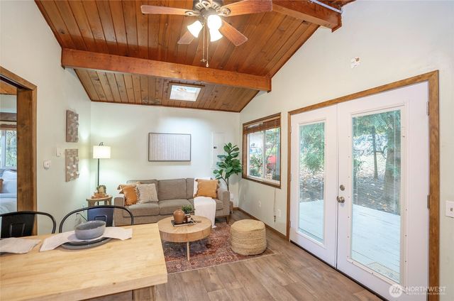 70 E Larchmont Place, Shelton, WA 98584