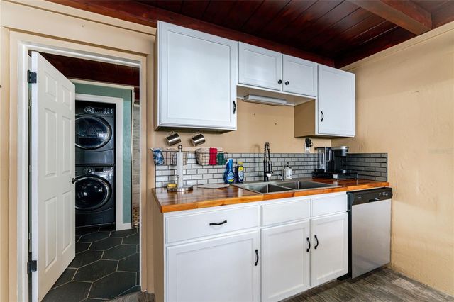 2186 OYSTER CREEK DRIVE, Englewood, FL 34224