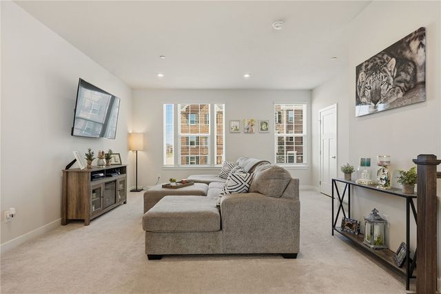 200 Amon St, Cranberry Twp, PA 16066