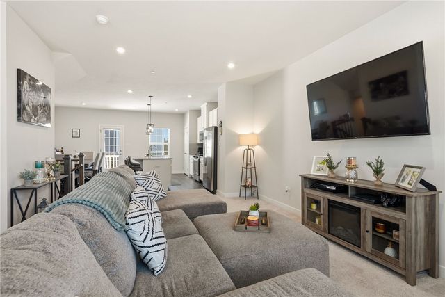 200 Amon St, Cranberry Twp, PA 16066