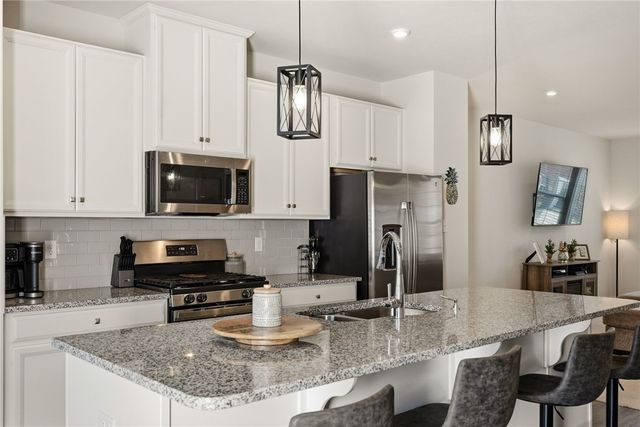 200 Amon St, Cranberry Twp, PA 16066