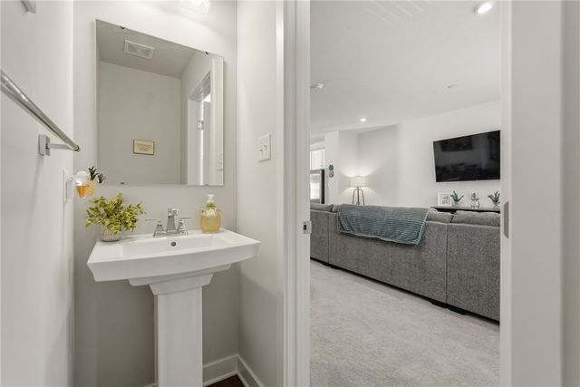 200 Amon St, Cranberry Twp, PA 16066