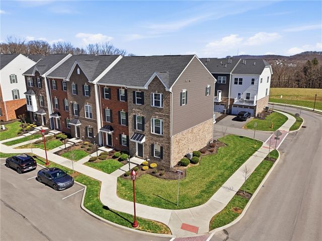 200 Amon St, Cranberry Twp, PA 16066