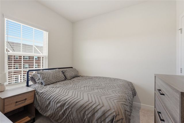 200 Amon St, Cranberry Twp, PA 16066