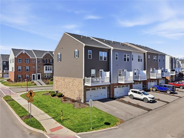 200 Amon St, Cranberry Twp, PA 16066