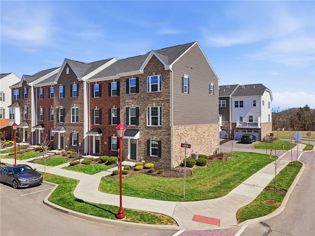 200 Amon St, Cranberry Twp, PA 16066