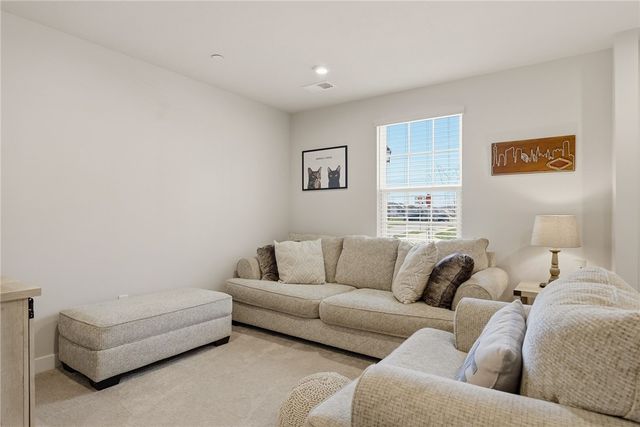 200 Amon St, Cranberry Twp, PA 16066