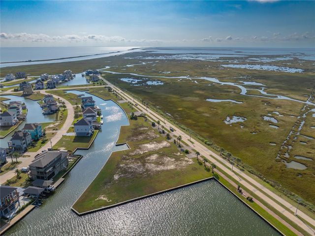 45 Shell Key, Hitchcock, TX 77563