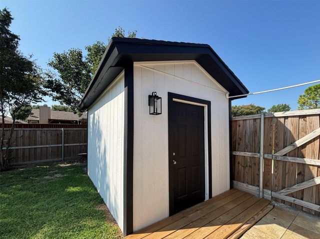 2020 Meadowbrook Drive, Mesquite, TX 75149