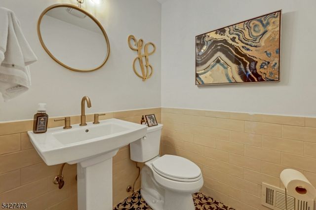 100 Easedale Rd 100, Wayne Twp., NJ 07470