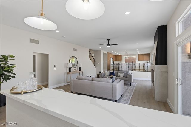 7536 Gossamer Wind Street, Las Vegas, NV 89139