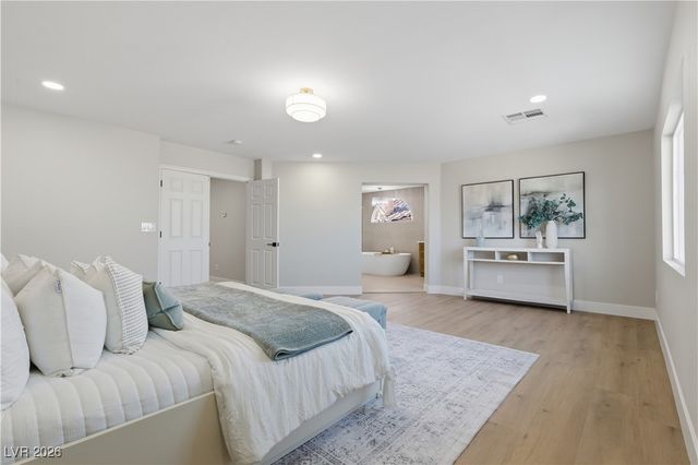 7536 Gossamer Wind Street, Las Vegas, NV 89139