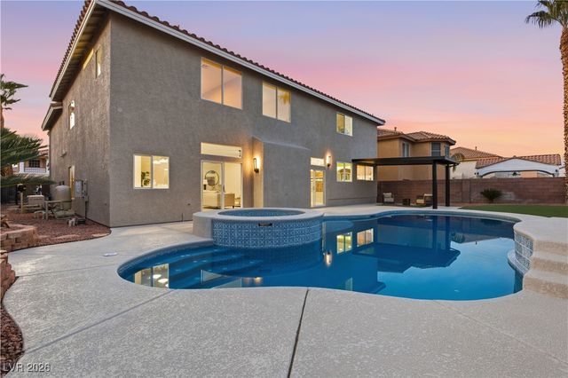 7536 Gossamer Wind Street, Las Vegas, NV 89139