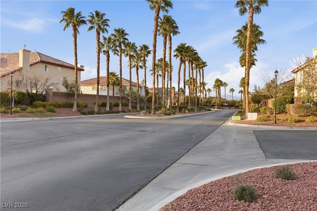 7536 Gossamer Wind Street, Las Vegas, NV 89139
