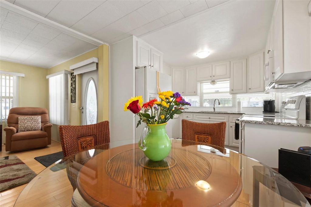 Image 12 of property listing at 4851 W GANDY BOULEVARD B7L9, Tampa, FL 33611