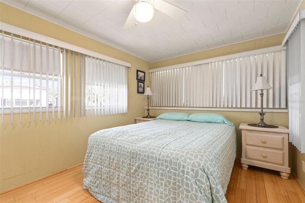 Image 20 of property listing at 4851 W GANDY BOULEVARD B7L9, Tampa, FL 33611
