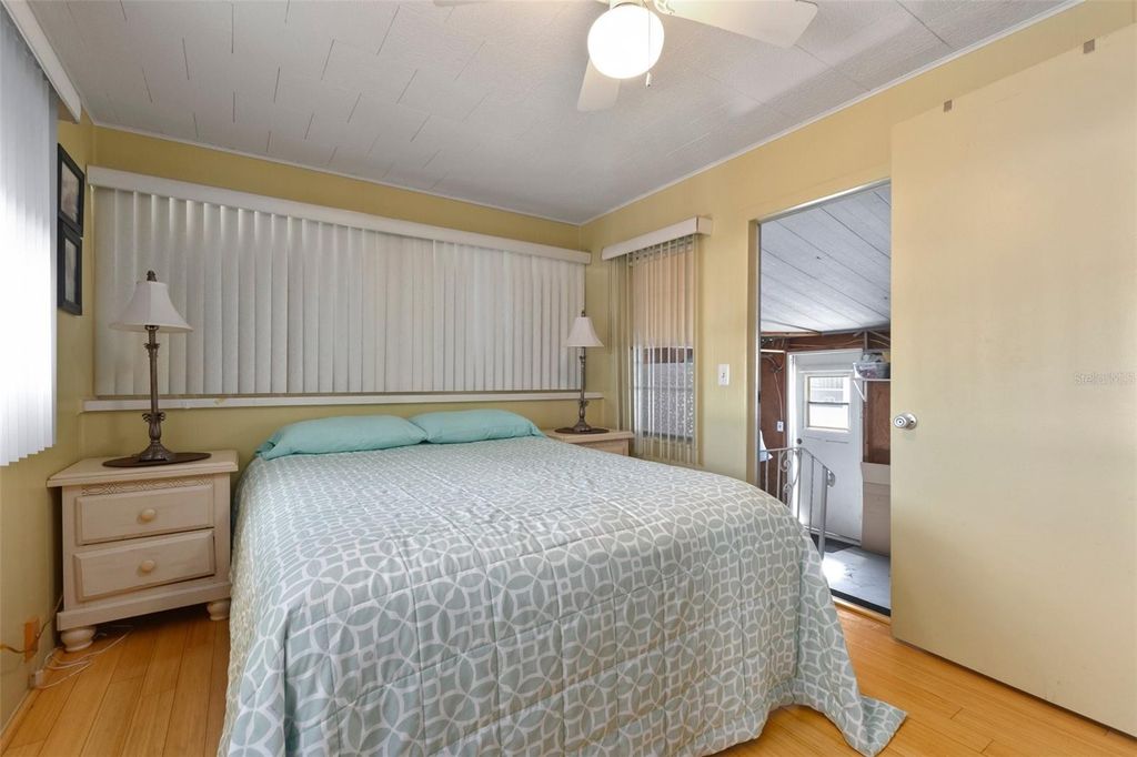 Image 24 of property listing at 4851 W GANDY BOULEVARD B7L9, Tampa, FL 33611