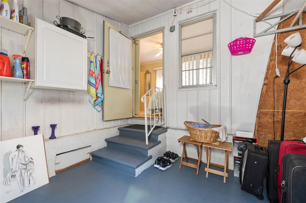 Image 25 of property listing at 4851 W GANDY BOULEVARD B7L9, Tampa, FL 33611