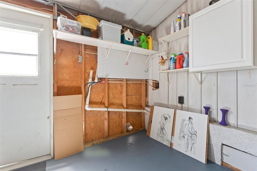 Image 26 of property listing at 4851 W GANDY BOULEVARD B7L9, Tampa, FL 33611