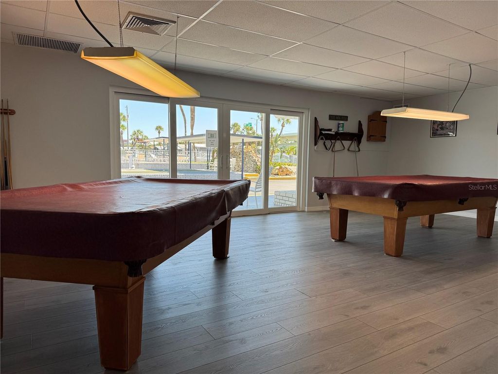 Image 36 of property listing at 4851 W GANDY BOULEVARD B7L9, Tampa, FL 33611