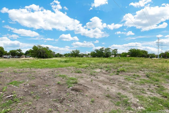3 Golden Ave, San Antonio, TX 78211