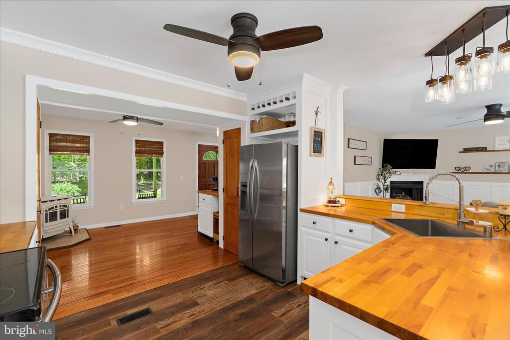 Image 12 of property listing at 314 DULIN CLARK RD, Centreville, MD 21617