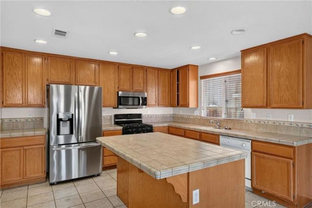25890 Calle Fuego, Moreno Valley, CA 92551