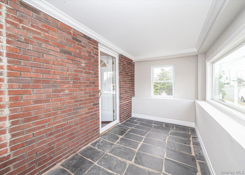 557 Newbridge Road, East Meadow, NY 11554 — photo 5