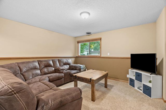 9612 Union Terrace Lane N, Maple Grove, MN 55369