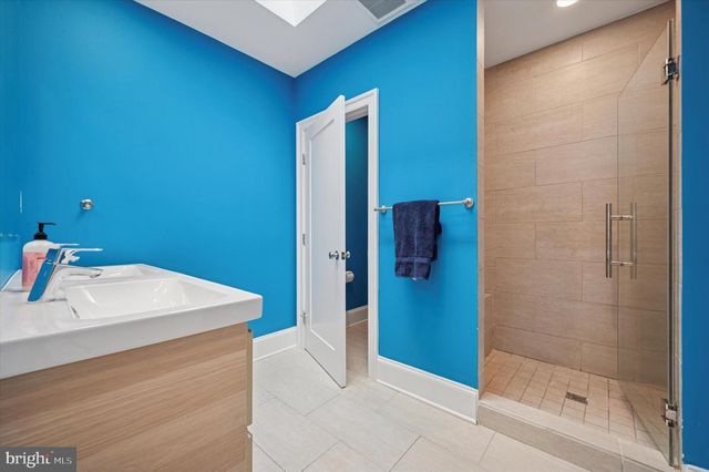 4935 PINE ST, Philadelphia, PA 19143