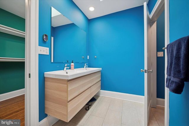 4935 PINE ST, Philadelphia, PA 19143