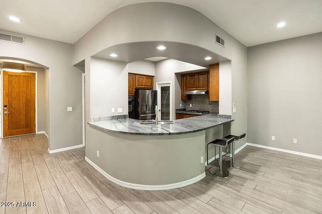 14850 E GRANDVIEW Drive 106, Fountain Hills, AZ 85268