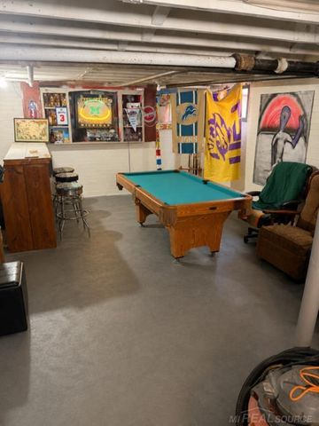 237 N Van Buren Road, Bay City, MI 48708