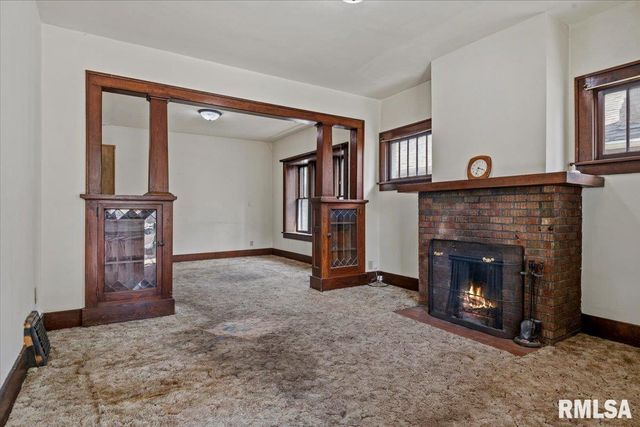 1724 S SPRING Street, Springfield, IL 62704