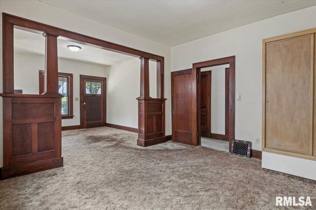 1724 S SPRING Street, Springfield, IL 62704